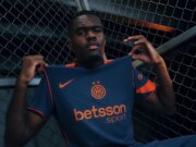 Rilasciata la terza maglia dell’Inter per la stagione 2025/26 – ed è un altro pezzo forte in stile Whole 90