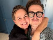 Giovanna Fletcher parla di ‘tempi tristi’ in un ‘maniacale’ aggiornamento familiare