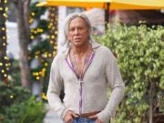 Mickey Rourke rischia lo sfratto dalla casa di Los Angeles per oltre $ 60.000 di affitto non pagato dopo il licenziamento del Grande Fratello Superstar