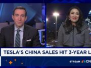 I veicoli elettrici cinesi nel 2026 sembrano meno un growth e più un check di sopravvivenza mentre l’espansione globale aumenta