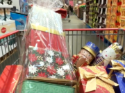 Stai pensando di restituire i regali di Natale indesiderati? Potrebbero esserti addebitate delle commissioni.