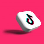 TikTok, accordo fatto: firmata l’intesa vincolante per la joint venture americana con Oracle e Silver Lake