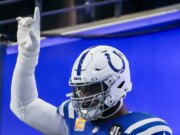 Colts DT DeForest Buckner (collo) subirà un intervento chirurgico di positive stagione