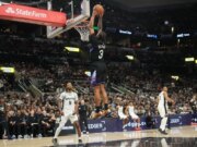 Lauri Markkanen aiuta a portare i Jazz alla vittoria su strada sugli Spurs