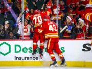 Gli Skiding Bruins aprono lo swing del Canada occidentale contro le Fiamme impetuose