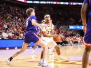 Il numero 3 dell’Iowa State si allontana alla fantastic della vittoria contro Houston Christian