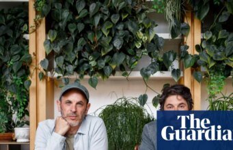 Il gruppo ebraico di danza klezmer Oi Va Voi: “I musicisti non dovrebbero continuare a guardarsi alle spalle”