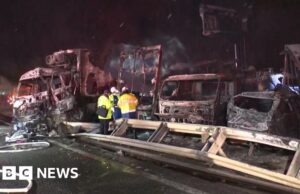 Due morti in 50 veicoli si ammucchiano sull’autostrada giapponese
