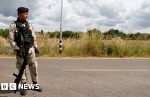 La Thailandia bombarda la zona di confine con la Cambogia mentre continuano i colloqui per il cessate il fuoco