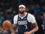 Report: Anthony Davis dei Mavericks salterà alcune partite per un lieve stiramento all’inguine