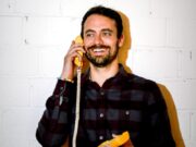 Telefoni fissi nel 2025? Come questo veterano del settore tecnologico aiuta i bambini a connettersi