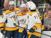 Stamkos dei Predators segna il 600esimo gol della NHL nella vittoria contro i Golden Knights
