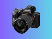 Risparmia $ 500 sulla Sony a7 III con obiettivo da 28-70 mm, uno starter package full body che regge ancora