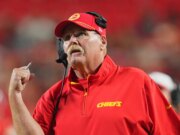 L’allenatore dei Chiefs Andy Reid conferma i piani di ritorno nonostante i playoff mancati e le preoccupazioni sugli infortuni