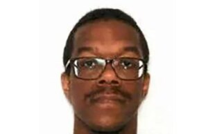 Il presunto attentatore della DC è comparso in tribunale per contestare la detenzione continuata