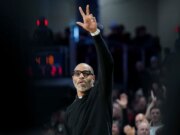 L’ex giocatore della NBA Kenyon Martin risponde dopo che JJ Redick ha strappato il tentativo di Natale dei Lakers