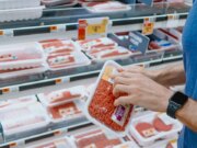 Carne macinata richiamata in 6 stati per possibile contaminazione da E. coli