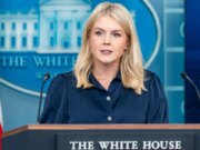 Karoline Leavitt annuncia di essere incinta del suo secondo figlio