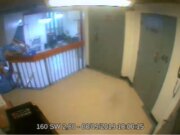 I video pubblicati nei file Epstein sollevano nuove domande sui filmati della prigione