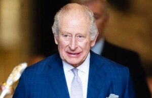 Re Carlo sollecita la “disintossicazione digitale”, la riconciliazione nel discorso di Natale dopo un anno di dramma reale