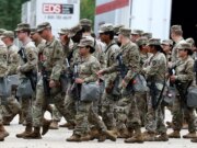 Trump ritira per ora la Guardia Nazionale da Chicago, Los Angeles e Portland