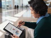 Il nuovissimo pill E Ink di TCL batte Kindle e Outstanding con questa tecnologia di visualizzazione