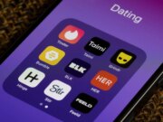 L’intelligenza artificiale ha rovinato le domande di lavoro, quindi le persone ricorrono alle app di appuntamenti per trovare lavoro