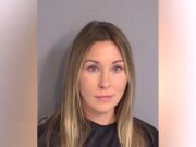 Ex agente delle forze dell’ordine della Florida accusato di aver costretto un bambino di 6 anni a immergersi nella piscina di un lodge: rapporto