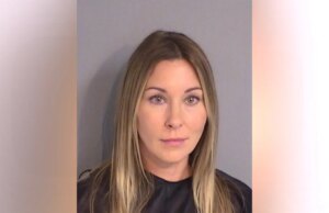 Ex agente delle forze dell’ordine della Florida accusato di aver costretto un bambino di 6 anni a immergersi nella piscina di un lodge: rapporto