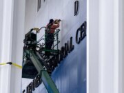 Il presidente del Kennedy Heart chiede 1 milione di dollari al musicista jazz che ha cancellato lo spettacolo della vigilia di Natale