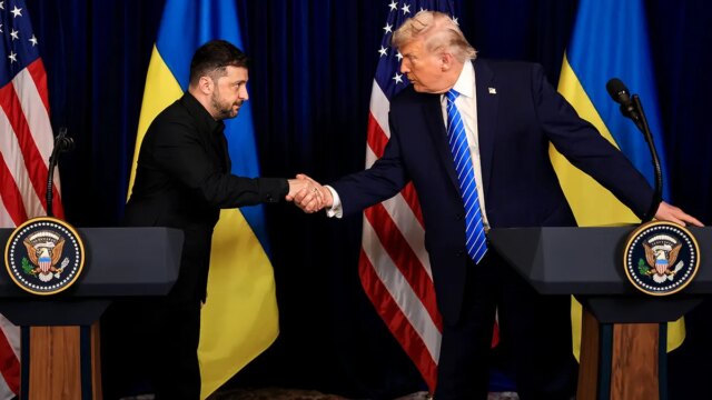 trump-zelenskyy-shaking-hands-december-2025.jpg
