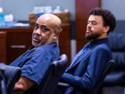 Il sospettato dell’omicidio di Tupac Shakur contesta la perquisizione della polizia di Las Vegas definendola un’incursione notturna “illegale”.