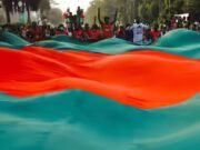 Bangladesh: l’aiutante di Yunus si dimette in mezzo ai disordini per la morte di Hadi