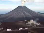 L’Indonesia alza l’allerta per il vulcano Monte Bur Ni Telong a seguito di un picco di attività