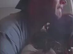 Sembra che un video inquietante mostri l’ex star della Disney che spinge la sua ex fidanzata dopo una “minaccia di martello”… mentre Matt Prokop viene arrestato per pornografia childish