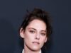 Kristen Stewart condivide il suo sogno di fare movie in Europa “e ficcarli in gola al popolo americano” mentre cube che “la realtà si sta infrangendo sotto Trump” 14 anni dopo il “folle” sfogo sui social media dell’attuale presidente nei suoi confronti