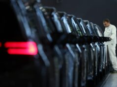 Le azioni del colosso automobilistico crollano a causa della minaccia tariffaria di Trump sulla Groenlandia