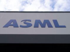 I titoli chip europei in rialzo dopo gli utili ASML; Lo Stoxx 600 vacilla