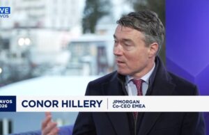 Una posizione più dura nei confronti di Trump è “molto positiva per gli affari”, afferma il capo di JP Morgan in Europa mentre gli amministratori delegati accolgono con favore l’inversione di marcia delle tariffe