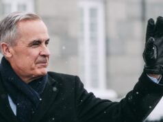 Carney afferma che il Canada non perseguirà un accordo di libero scambio con la Cina poiché Trump minaccia tariffe al 100%.