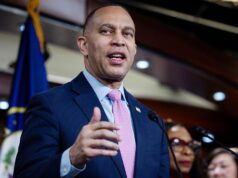 I democratici della Digicam a Trump: licenzi il capo del DHS Noem o avvieranno una procedura di impeachment contro di lei