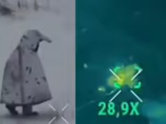 In ripresa: soldato russo mimetizzato in costume da pinguino colpito da un drone ucraino