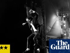 Recensione di Nick Cave & the Unhealthy Seeds – un elettrizzante crescendo di fede, furia e fragile gioia