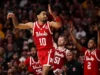 Scelte di basket universitario oggi: Nebraska vs Michigan titoli caricati di ardesia