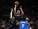 Riepilogo NBA: la tripla all’ultimo secondo di Devin Booker solleva i Suns su Thunder