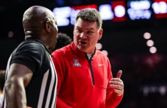 Il numero 1 dell’Arizona continua a iniziare imbattuto, resiste contro l’UCF