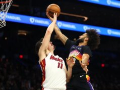 Il caldo batte la logistica dei viaggi, i Suns vincono su strada