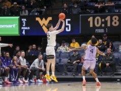 Treysen Eaglestaff, West Virginia, tiene a bada lo stato del Kansas