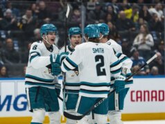 Gli squali iniziano velocemente, superano i Canucks in difficoltà