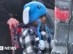 L’ICE detiene il padre e il bambino di 5 anni in Minnesota, cube l’avvocato